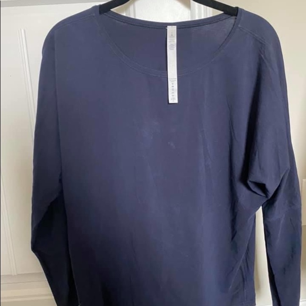 Lululemon long sleeve size 4